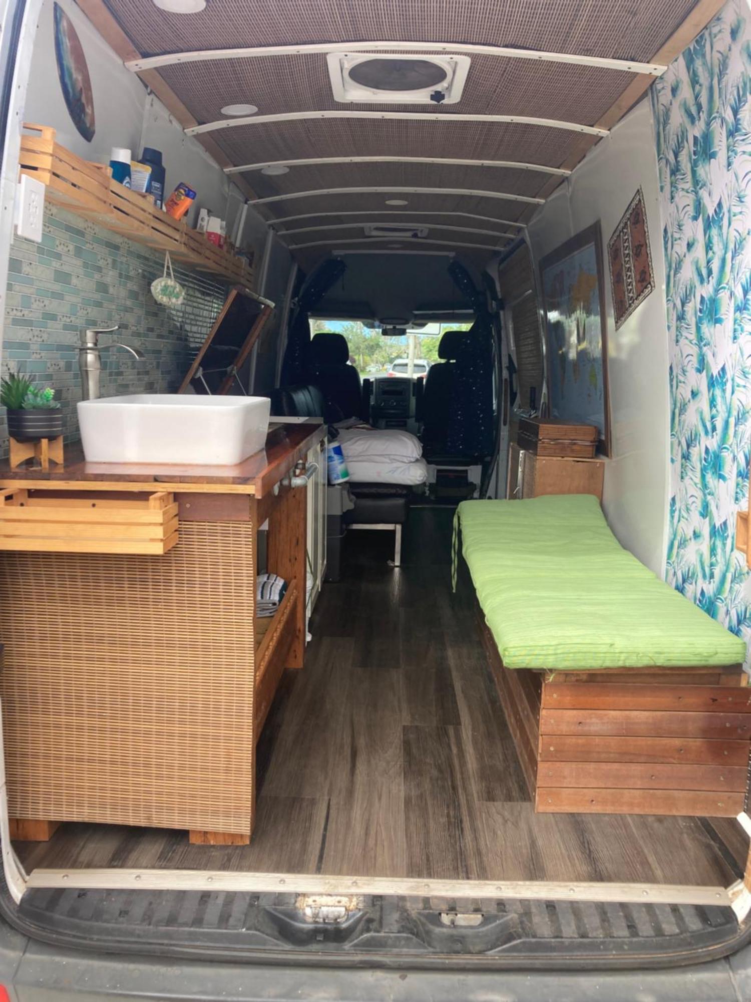 Oahu Camper Adventures Otel Kailua Dış mekan fotoğraf